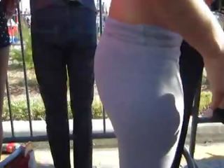 Incroyable candide leggings cul bondé cul latine fesses 1080p