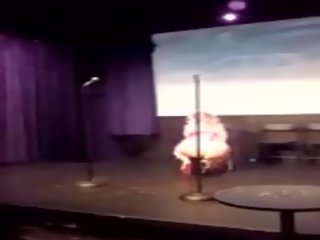 Fascinating Blonde Booty Twerk Acapella Performance: Free sex video ed